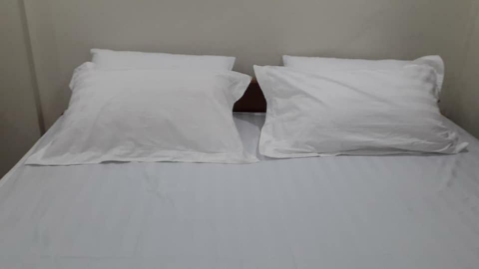 Lux Pillow Hostel Hpa-an Buitenkant foto