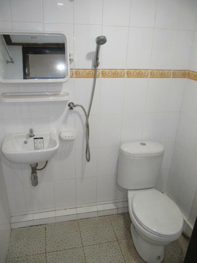 Lux Pillow Hostel Hpa-an Buitenkant foto